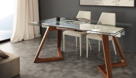 How to clean a satin or tempered glass table