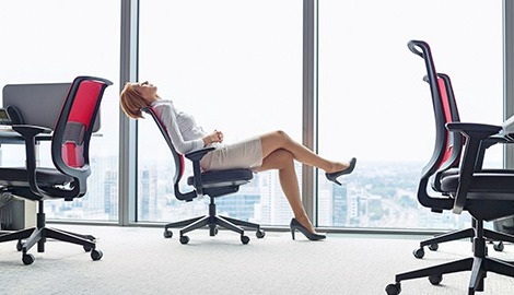 Come scegliere una sedia da ufficio reclinabile