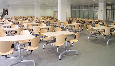 Canteen tables, better if monobloc? Find out which ones to choose