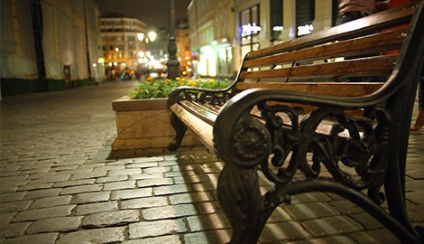 How to choose benches for public spaces and street furniture