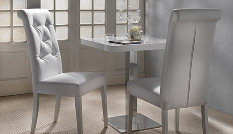 Come Pulire le sedie in ecopelle bianca: trucchi per un pulito perfetto