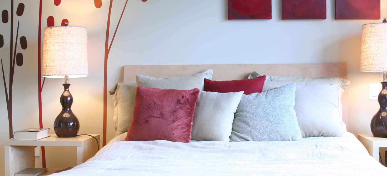 How to furnish with the colour red