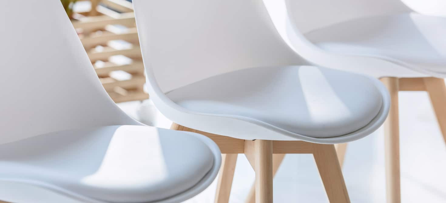Polypropylene chairs: characteristics and particularities